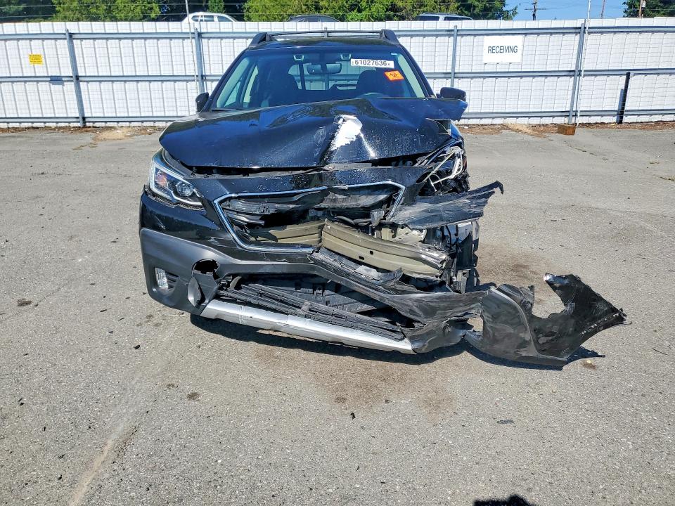61027636 :رقم المزاد ، 4S4BTALC6L3114675 vin ، 2020 Subaru Outback مزاد بيع