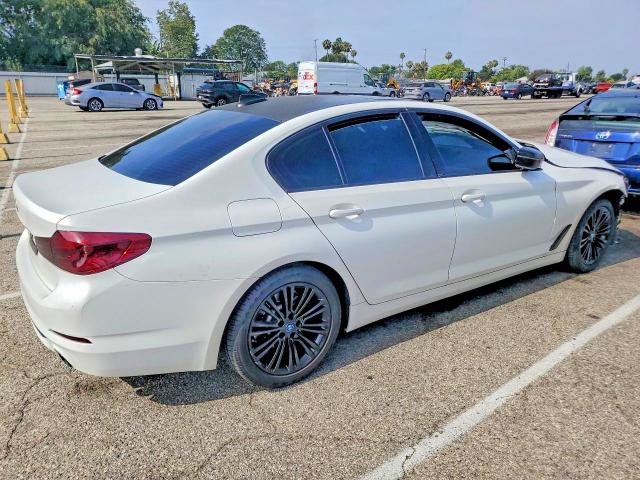 60950006 :رقم المزاد ، WBAJA9C55KB399635 vin ، 2019 Bmw 530e مزاد بيع