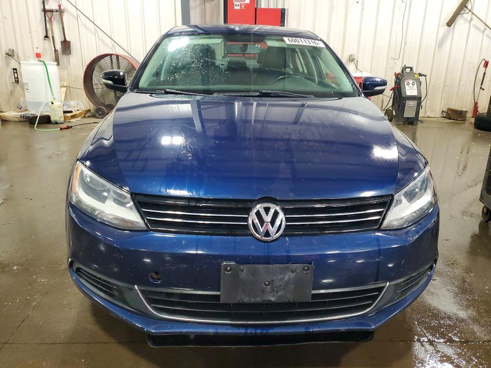 60011316 :رقم المزاد ، 3VWLL7AJ6EM382802 vin ، 2014 Volkswagen Jetta مزاد بيع