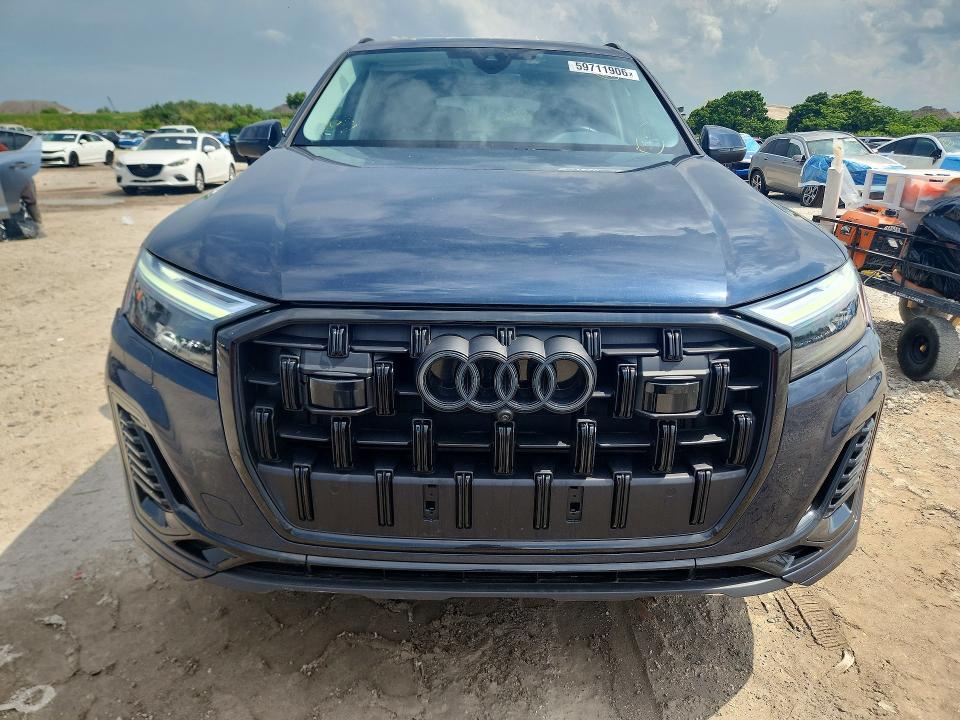 59711906 :رقم المزاد ، WA1LCBF72SD020499 vin ، 2025 Audi Q7 مزاد بيع