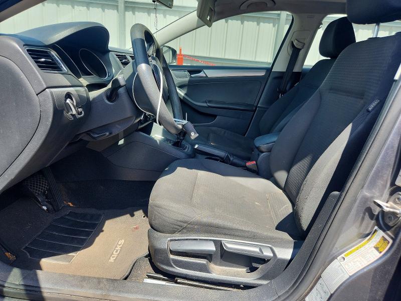 60715436 :رقم المزاد ، 3VWD17AJXFM251111 vin ، 2015 Volkswagen Jetta مزاد بيع