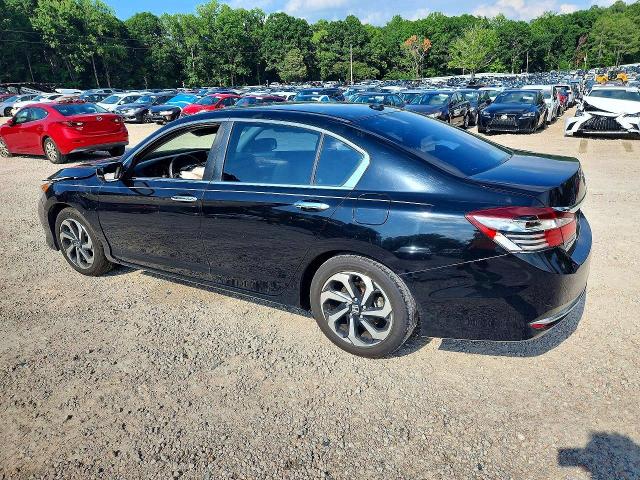 Продаж на аукціоні авто 2017 Honda Accord, vin: 1HGCR2F90HA216877, номер лоту: 60243926