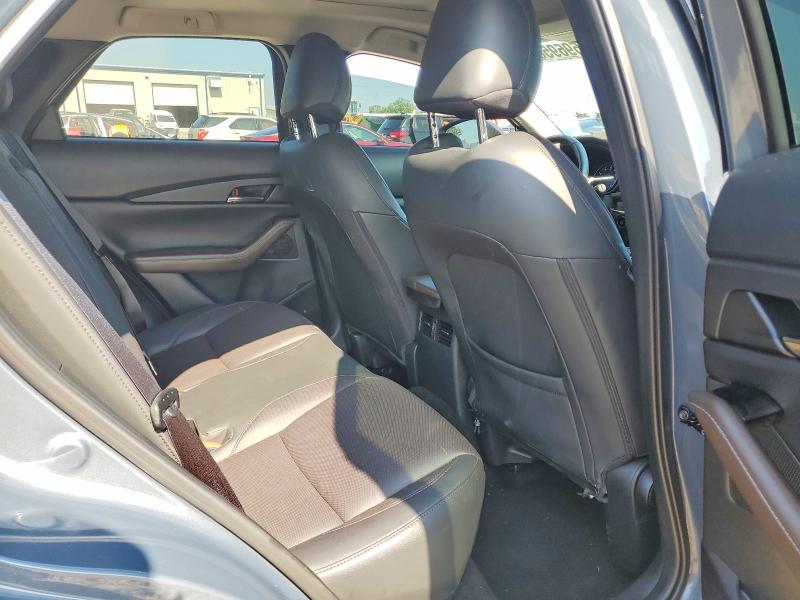 59695696 :رقم المزاد ، 3MVDMBDY8PM538422 vin ، 2023 Mazda Cx-30 مزاد بيع
