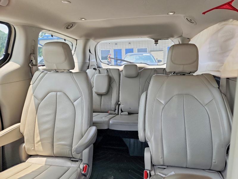 63322336 :رقم المزاد ، 2C4RC1EG1HR669261 vin ، 2017 Chrysler Pacifica مزاد بيع