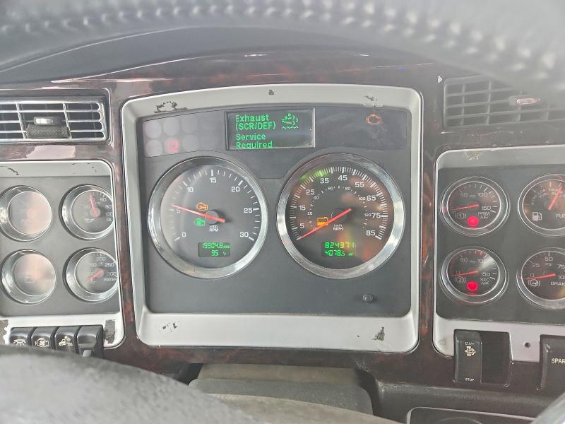 62071946 :رقم المزاد ، 1XKAD49XXDJ364396 vin ، 2013 Kenworth Construction مزاد بيع