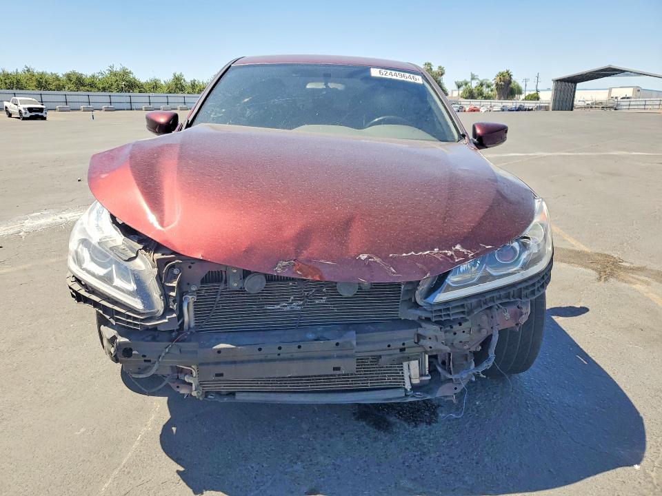 62449646 :رقم المزاد ، 1HGCR2F10HA087582 vin ، 2017 Honda Accord مزاد بيع