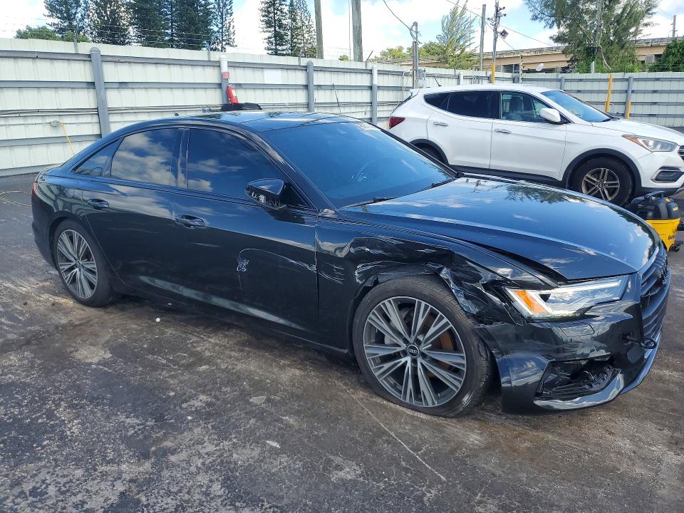 62912916 :رقم المزاد ، WAUE8AF24MN031612 vin ، 2021 Audi A6 مزاد بيع
