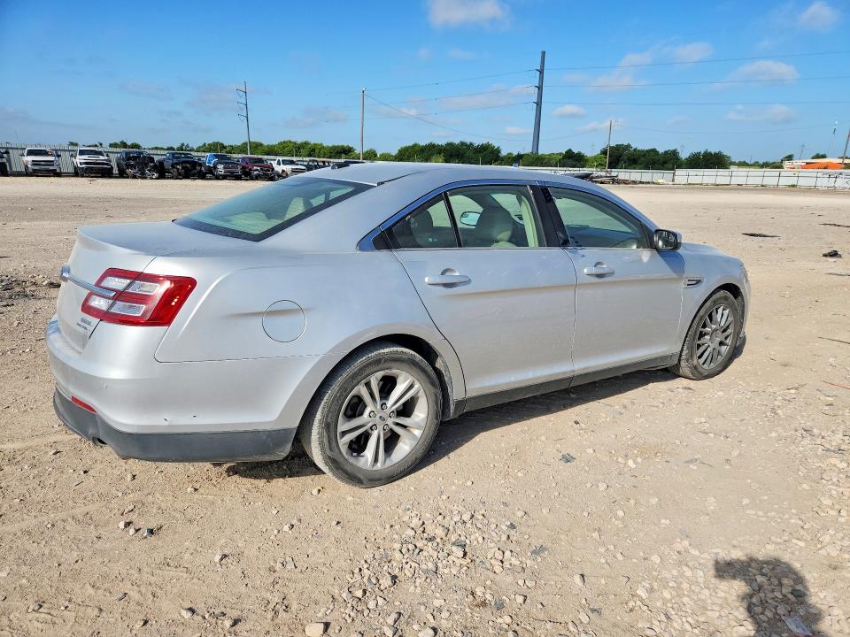 2015 Ford Taurus მანქანა იყიდება აუქციონზე, vin: 1FAHP2E89FG114092, აუქციონის ნომერი: 62880316