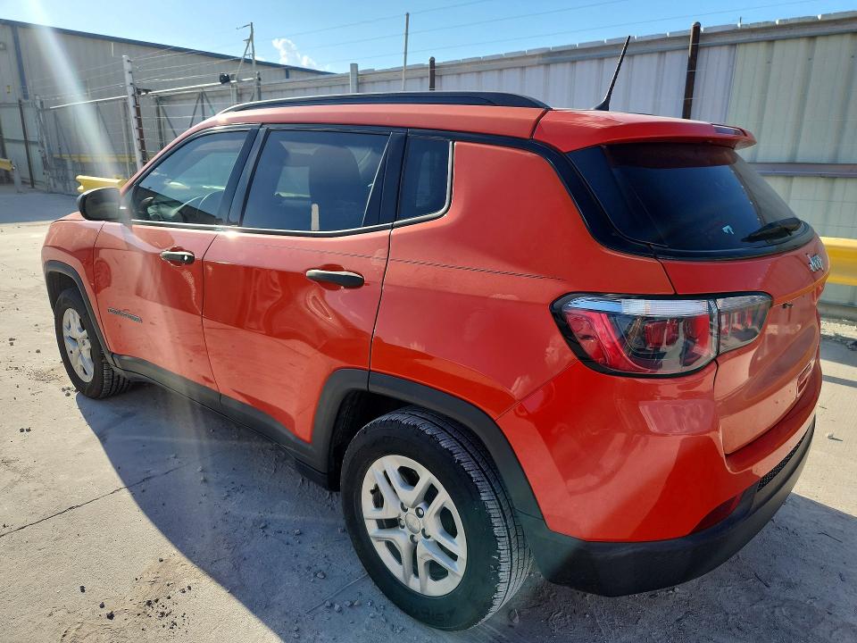 60492076 :رقم المزاد ، 3C4NJCAB2JT140026 vin ، 2018 Jeep Compass مزاد بيع