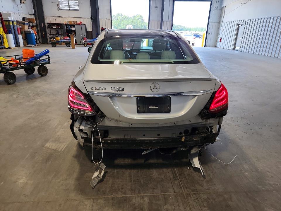 Продажа на аукционе авто 2015 Mercedes-benz C, vin: 55SWF4JB9FU056981, номер лота: 59783896