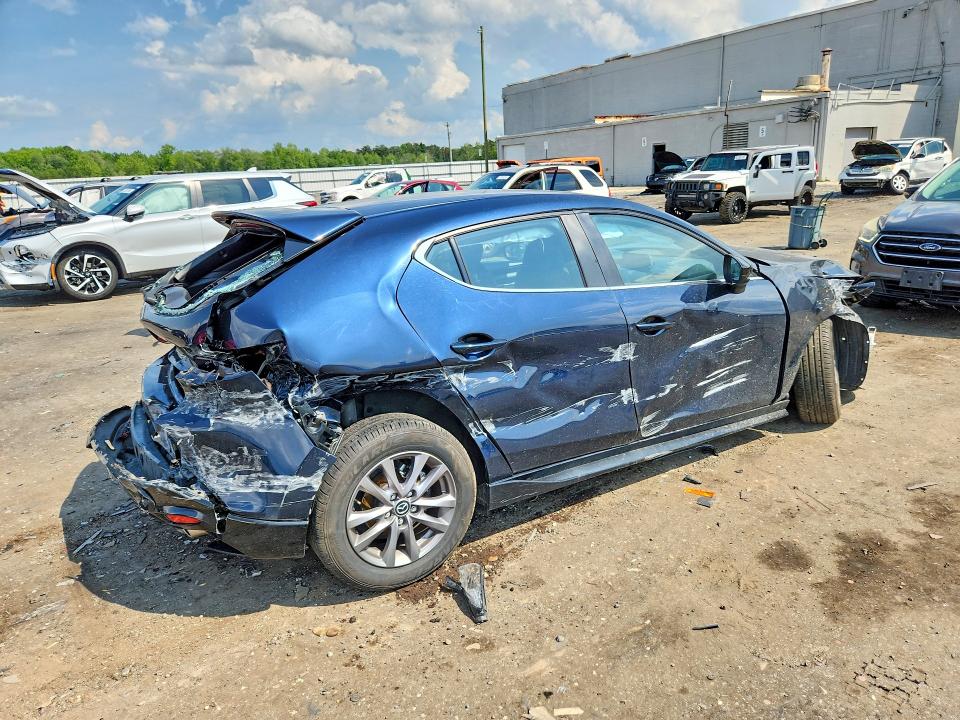 62218096 :رقم المزاد ، JM1BPAJL9M1318816 vin ، 2021 Mazda 3 مزاد بيع