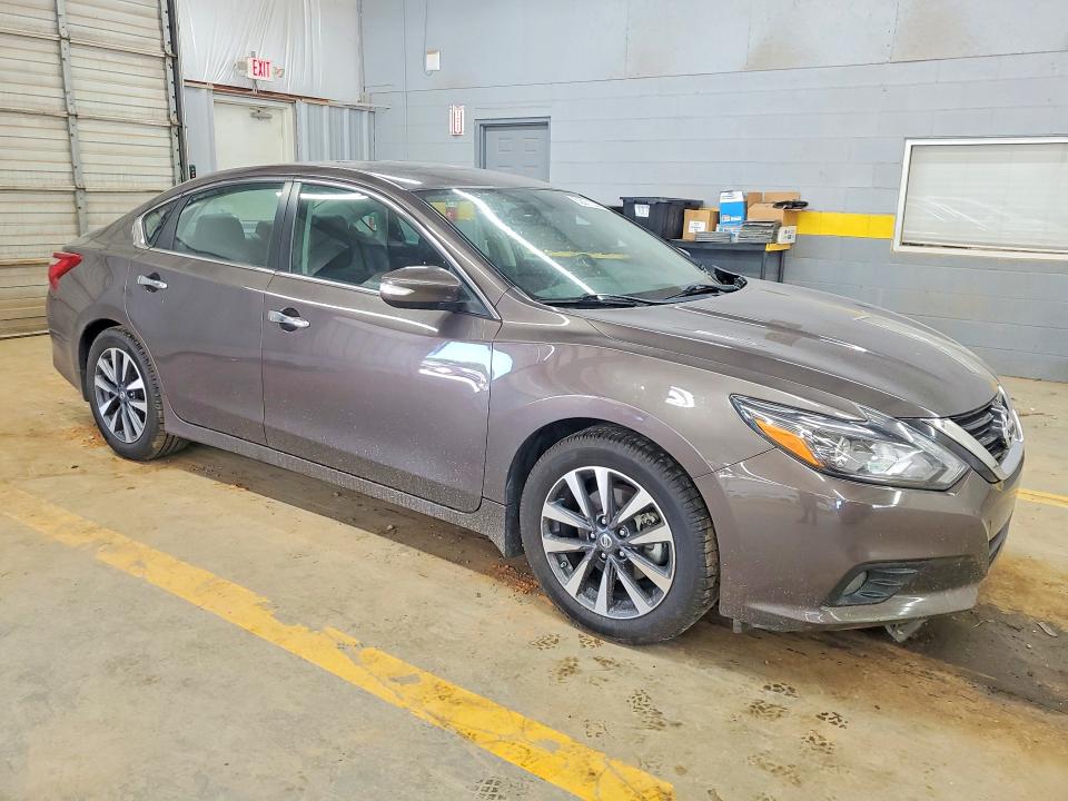 62271356 :رقم المزاد ، 1N4AL3AP8HC245847 vin ، 2017 Nissan Altima مزاد بيع