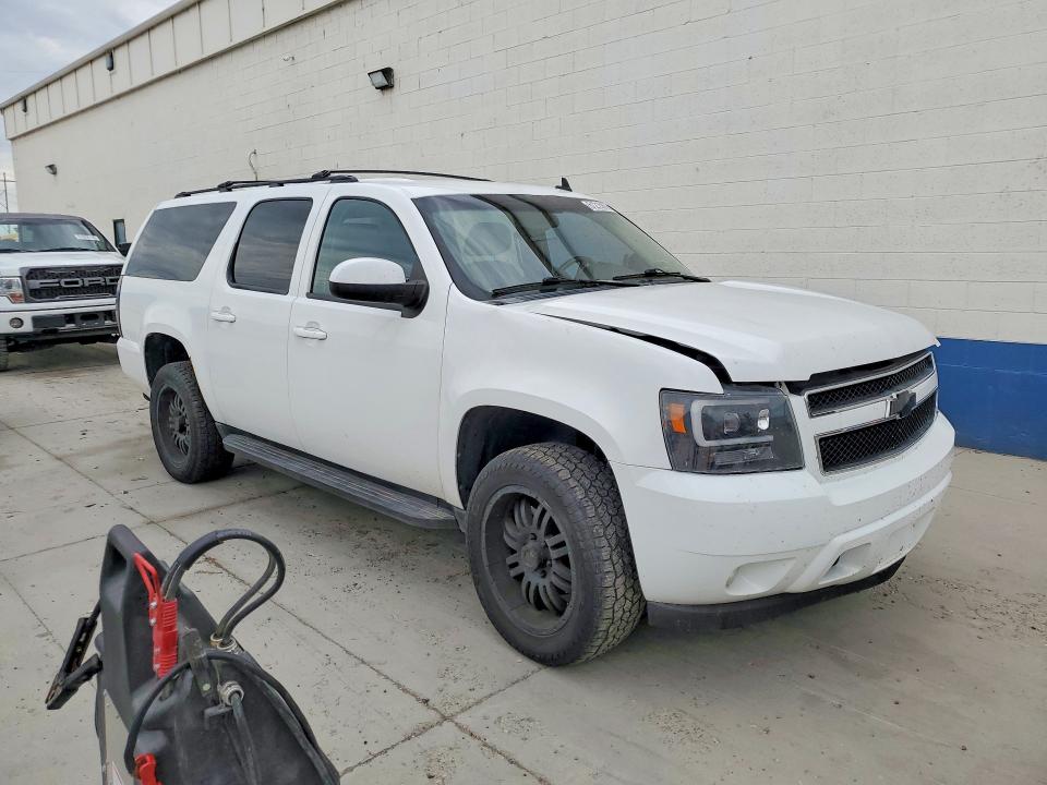 61215976 :رقم المزاد ، 1GNUKJE33AR262099 vin ، 2010 Chevrolet Suburban مزاد بيع