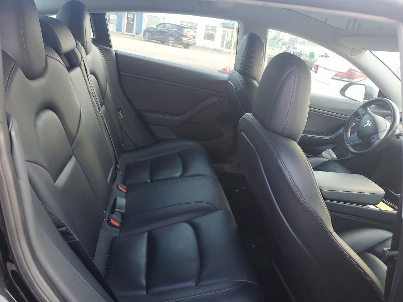 Продажа на аукционе авто 2018 Tesla Model 3, vin: 5YJ3E1EA2JF171468, номер лота: 62699946