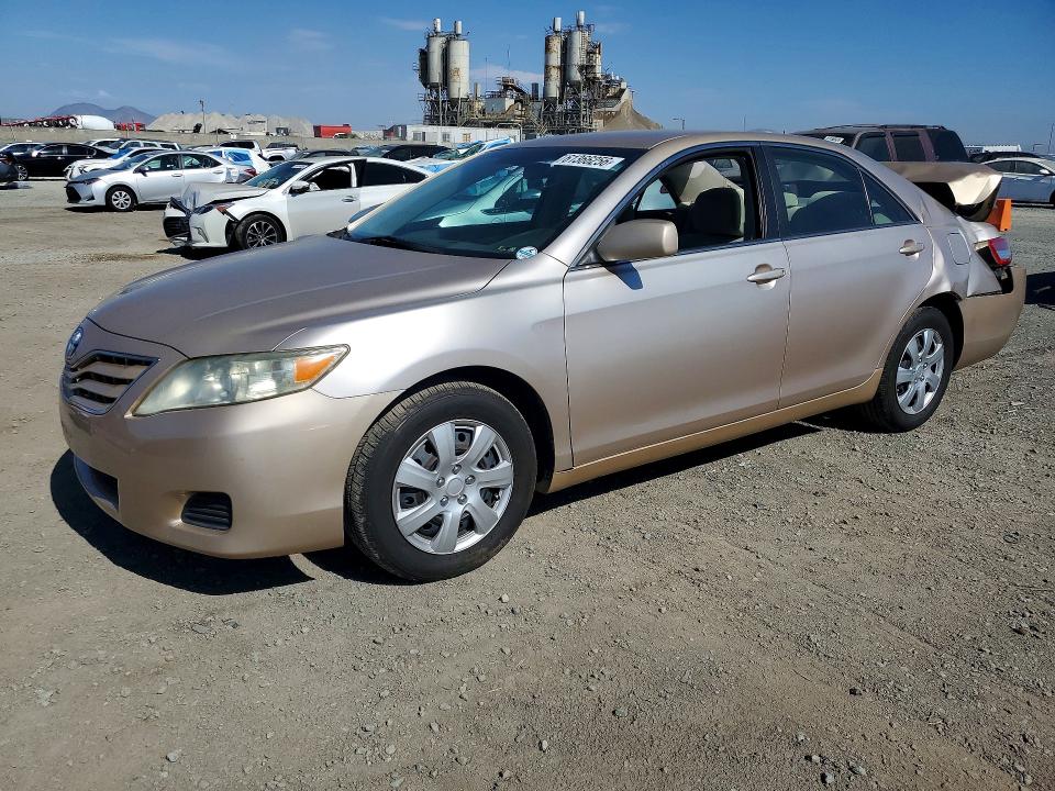 61366256 :رقم المزاد ، 4T1BF3EK9AU006534 vin ، 2010 Toyota Camry مزاد بيع