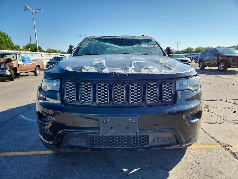 62285086 :رقم المزاد ، 1C4RJFAGXJC332756 vin ، 2018 Jeep Grand Cherokee مزاد بيع