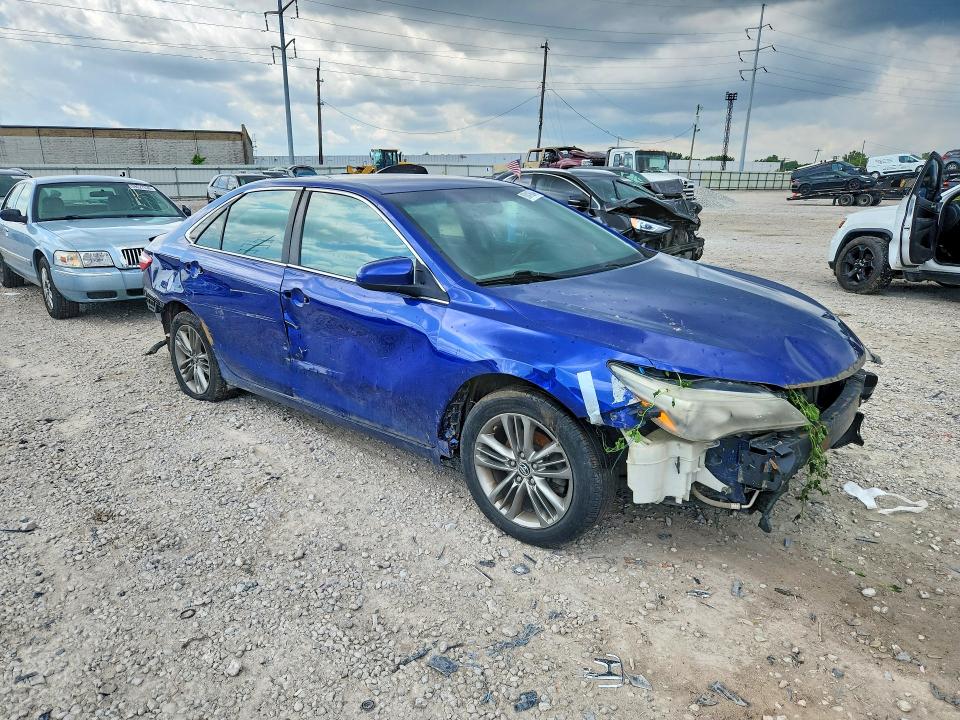 60416046 :رقم المزاد ، 4T1BF1FK5GU518402 vin ، 2016 Toyota Camry مزاد بيع