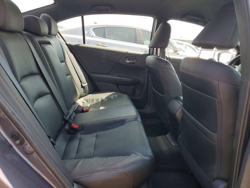 2017 Honda Accord მანქანა იყიდება აუქციონზე, vin: 1HGCR2F11HA137700, აუქციონის ნომერი: 60261756