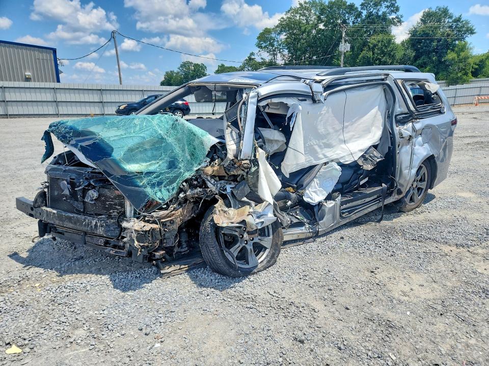 Продаж на аукціоні авто 2017 Toyota Sienna, vin: 5TDXZ3DC4HS892241, номер лоту: 60241016