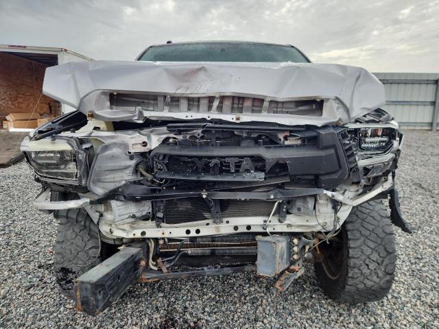 59882296 :رقم المزاد ، 5TFDW5F18GX535639 vin ، 2016 Toyota Tundra مزاد بيع