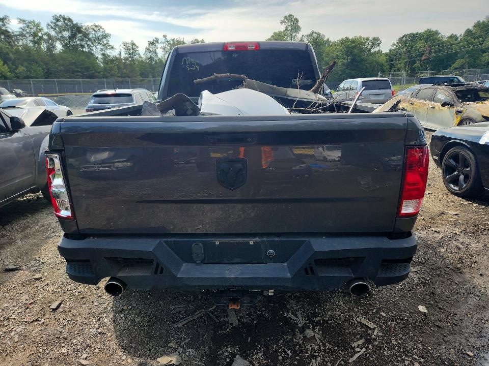 62014266 :رقم المزاد ، 1C6RR7FT9JS290078 vin ، 2018 Ram 1500 مزاد بيع