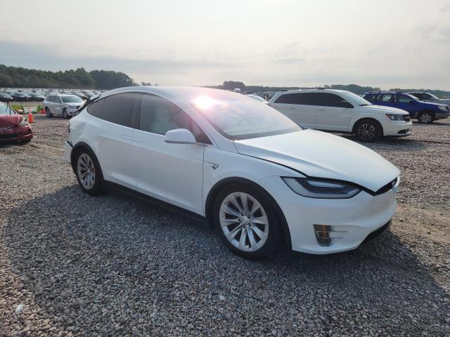 57028106 :رقم المزاد ، 5YJXCBE25GF008828 vin ، 2016 Tesla Model X مزاد بيع