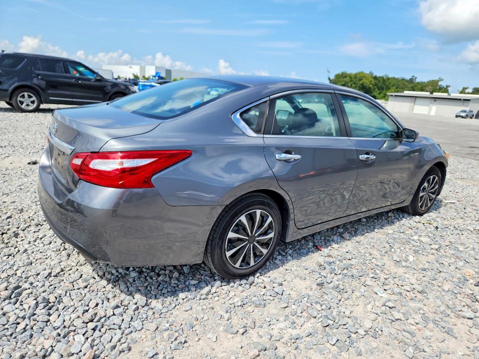 Продажа на аукционе авто 2017 Nissan Altima, vin: 1N4AL3AP3HN364135, номер лота: 62704626