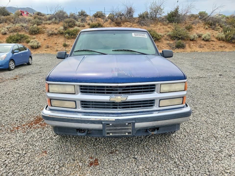 60899506 :رقم المزاد ، 3GNFK16R8XG222878 vin ، 1999 Chevrolet Suburban مزاد بيع