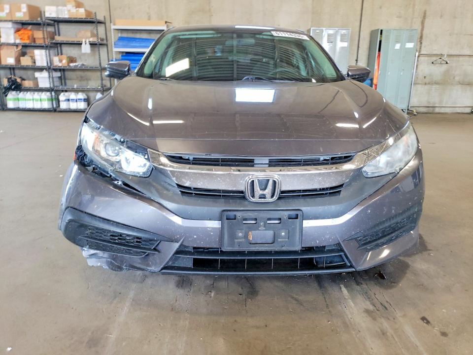 2016 Honda Civic მანქანა იყიდება აუქციონზე, vin: 2HGFC2F77GH573275, აუქციონის ნომერი: 61114336