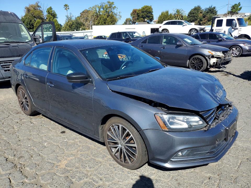 63246206 :رقم المزاد ، 3VWD17AJ8GM401038 vin ، 2016 Volkswagen Jetta مزاد بيع