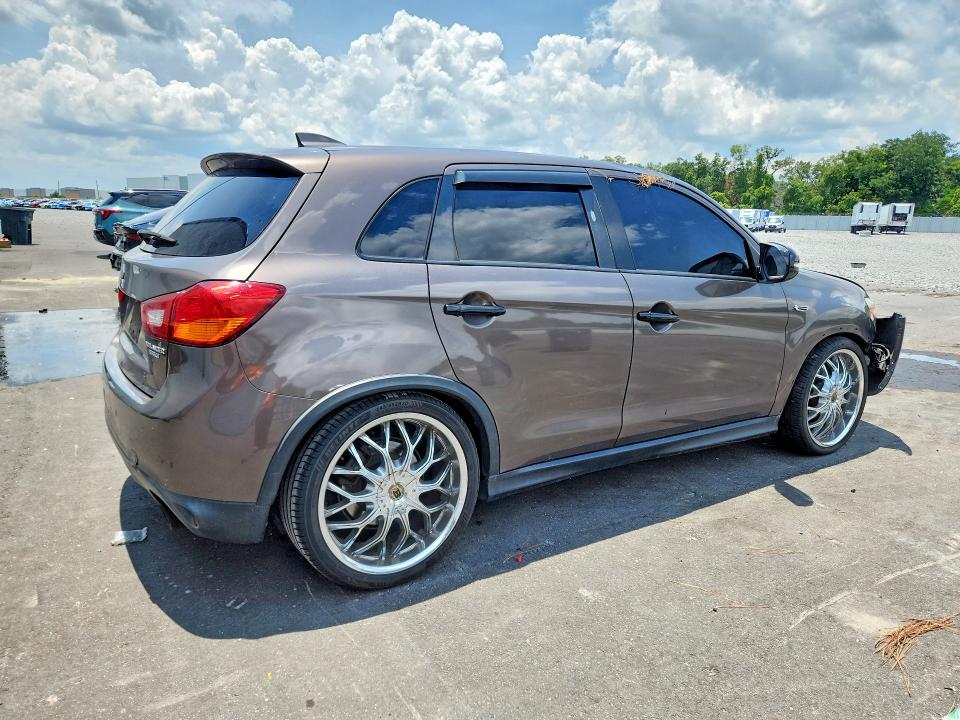 63011366 :رقم المزاد ، JA4AP3AU8HZ012207 vin ، 2017 Mitsubishi Outlander Sport مزاد بيع