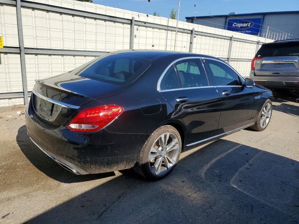 60418456 :رقم المزاد ، 55SWF4JB1GU104099 vin ، 2016 Mercedes-benz C مزاد بيع