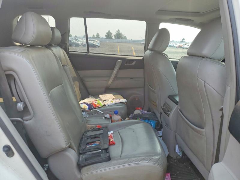 61764966 :رقم المزاد ، 5TDBK3EH1BS075681 vin ، 2011 Toyota Highlander مزاد بيع