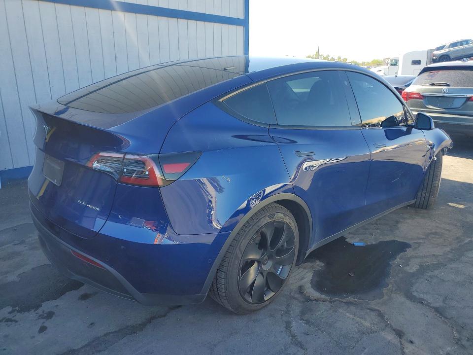 60059506 :رقم المزاد ، 7SAYGDEE0PF582626 vin ، 2023 Tesla Model Y مزاد بيع