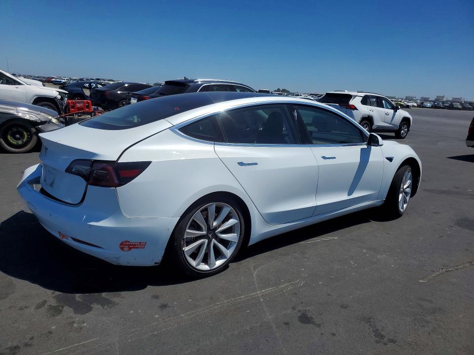 Продажа на аукционе авто 2018 Tesla Model 3, vin: 5YJ3E1EA7JF049172, номер лота: 59911236