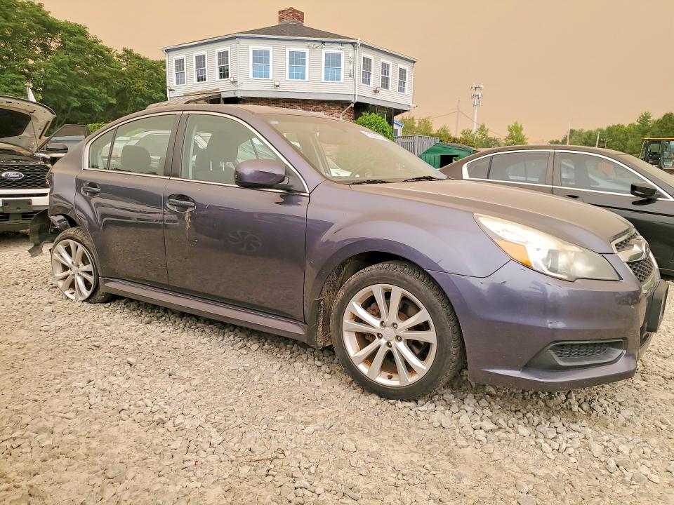 61228736 :رقم المزاد ، 4S3BMBF6XE3016488 vin ، 2014 Subaru Legacy مزاد بيع
