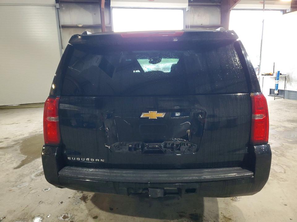 2017 Chevrolet Suburban მანქანა იყიდება აუქციონზე, vin: 1GNSCHKC3HR165271, აუქციონის ნომერი: 63210306