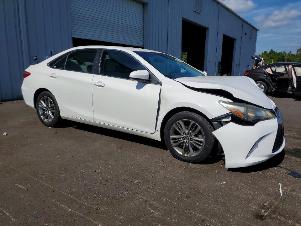 2015 Toyota Camry მანქანა იყიდება აუქციონზე, vin: 4T1BF1FK4FU083502, აუქციონის ნომერი: 60306496