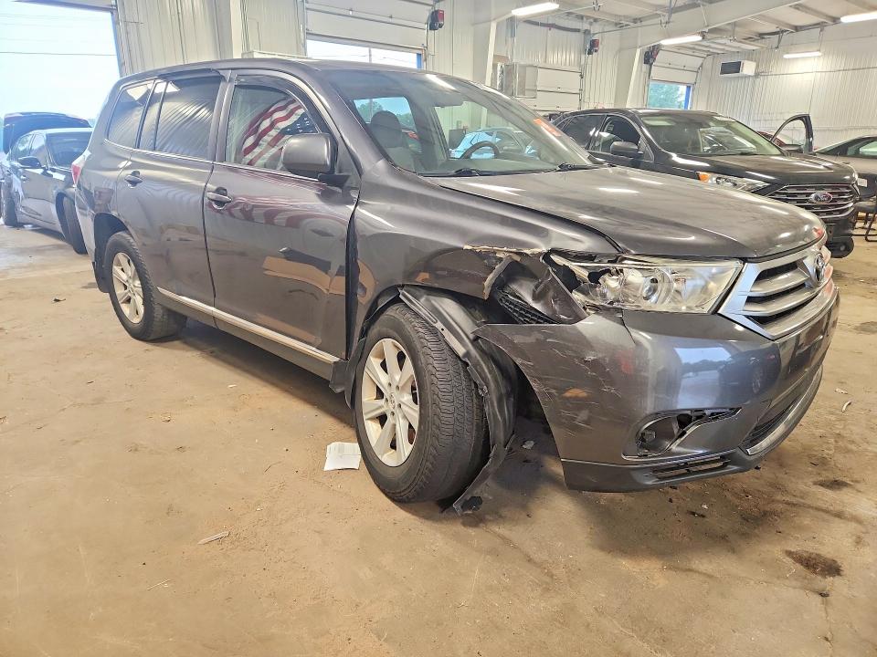 61162906 :رقم المزاد ، 5TDBK3EH5DS206145 vin ، 2013 Toyota Highlander مزاد بيع