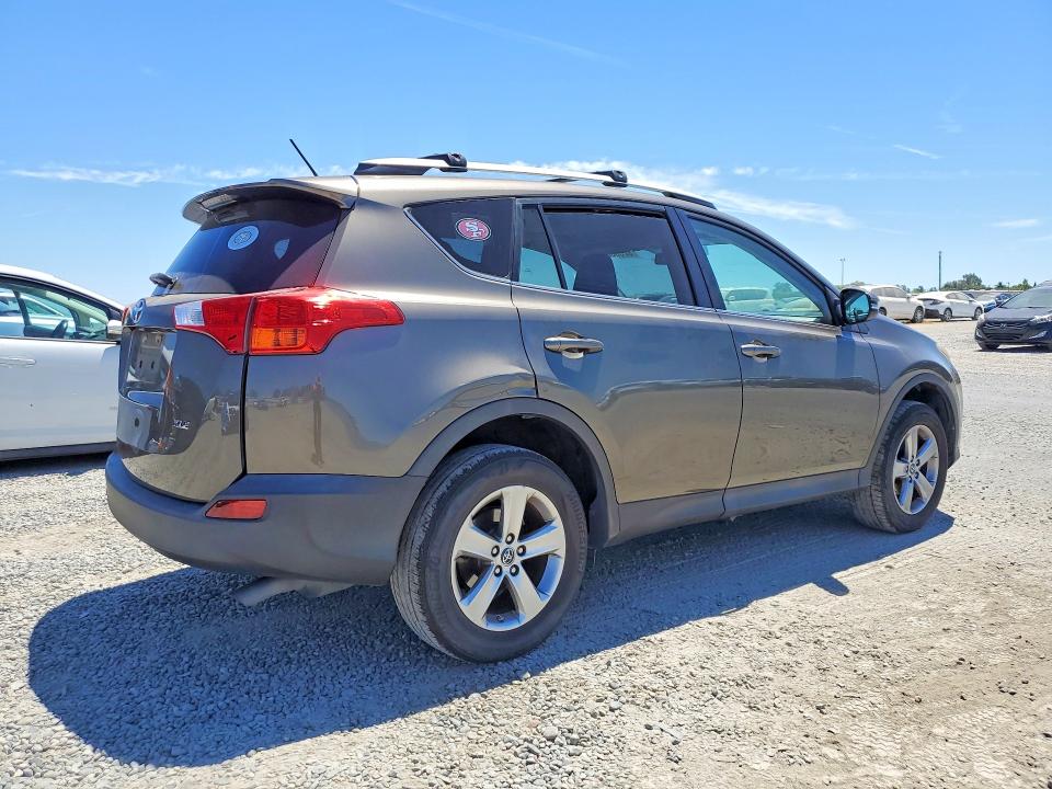Продаж на аукціоні авто 2015 Toyota Rav4, vin: 2T3WFREV8FW174954, номер лоту: 62683556