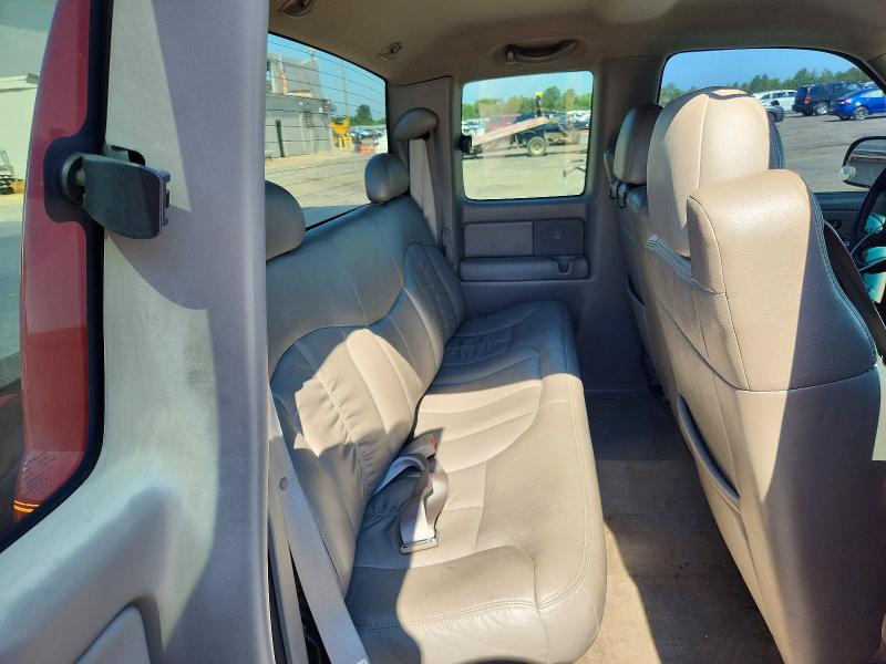 Продаж на аукціоні авто 2000 Chevrolet Silverado, vin: 2GCEC19T6Y1221196, номер лоту: 60739186