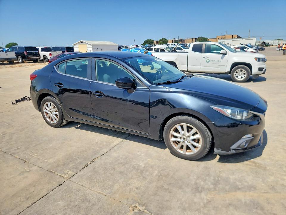 61694446 :رقم المزاد ، 3MZBM1V77FM183506 vin ، 2015 Mazda 3 مزاد بيع