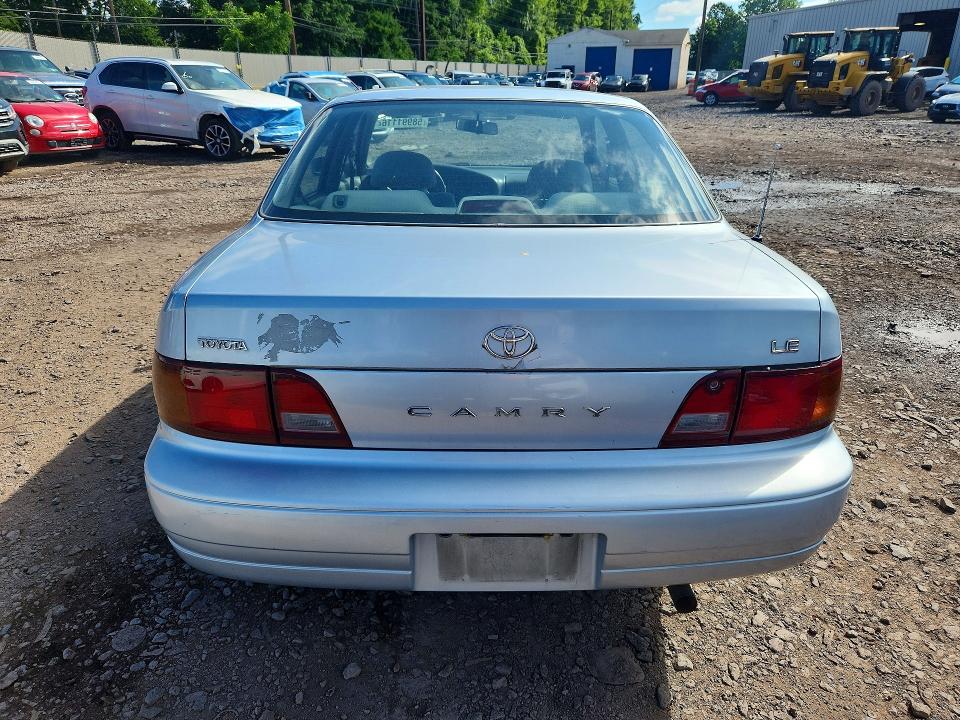 1996 Toyota Camry მანქანა იყიდება აუქციონზე, vin: 4T1BG12K1TU743932, აუქციონის ნომერი: 58991116