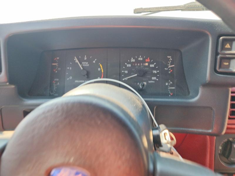 62871776 :رقم المزاد ، 1FABP44A1JF161041 vin ، 1988 Ford Mustang مزاد بيع