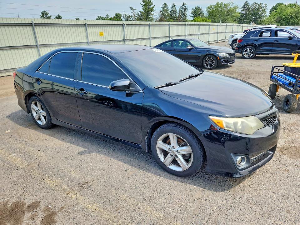 60924176 :رقم المزاد ، 4T1BF1FK2EU308580 vin ، 2014 Toyota Camry مزاد بيع