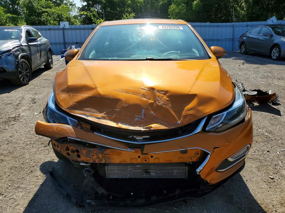 62252256 :رقم المزاد ، 3G1BE6SMXHS580786 vin ، 2017 Chevrolet Cruze مزاد بيع