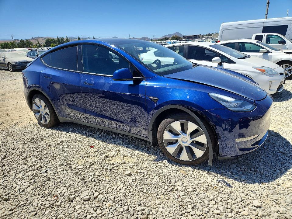 60653596 :رقم المزاد ، 5YJYGAEE8MF196818 vin ، 2021 Tesla Model Y مزاد بيع