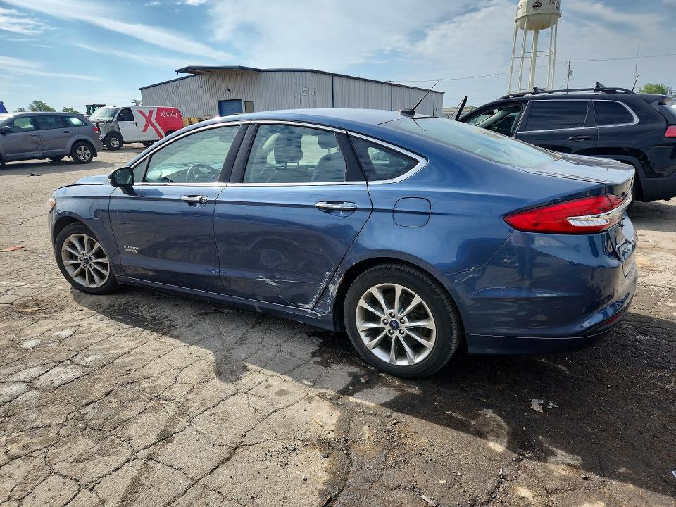 63285616 :رقم المزاد ، 3FA6P0PU9JR105772 vin ، 2018 Ford Fusion مزاد بيع