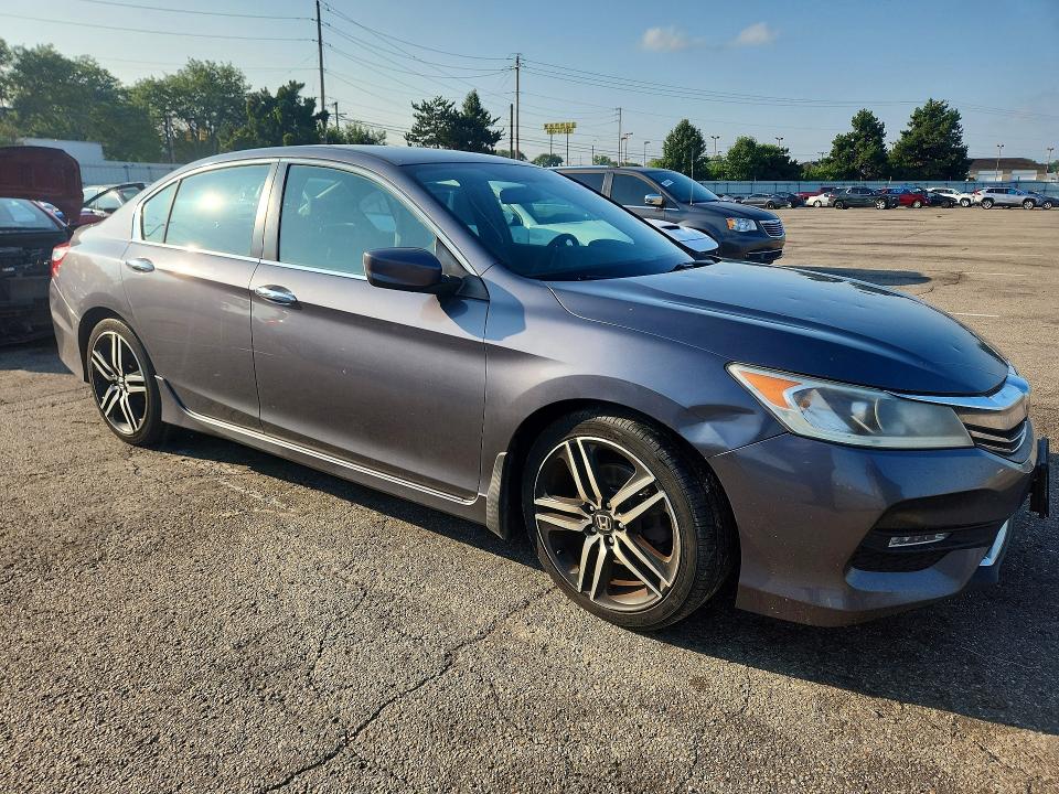 2017 Honda Accord მანქანა იყიდება აუქციონზე, vin: 1HGCR2F17HA007646, აუქციონის ნომერი: 62954516