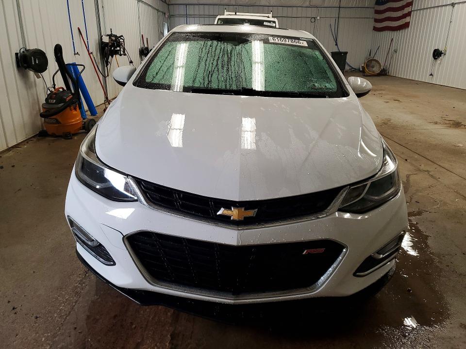 61697866 :رقم المزاد ، 1G1BE5SM6J7115551 vin ، 2018 Chevrolet Cruze مزاد بيع